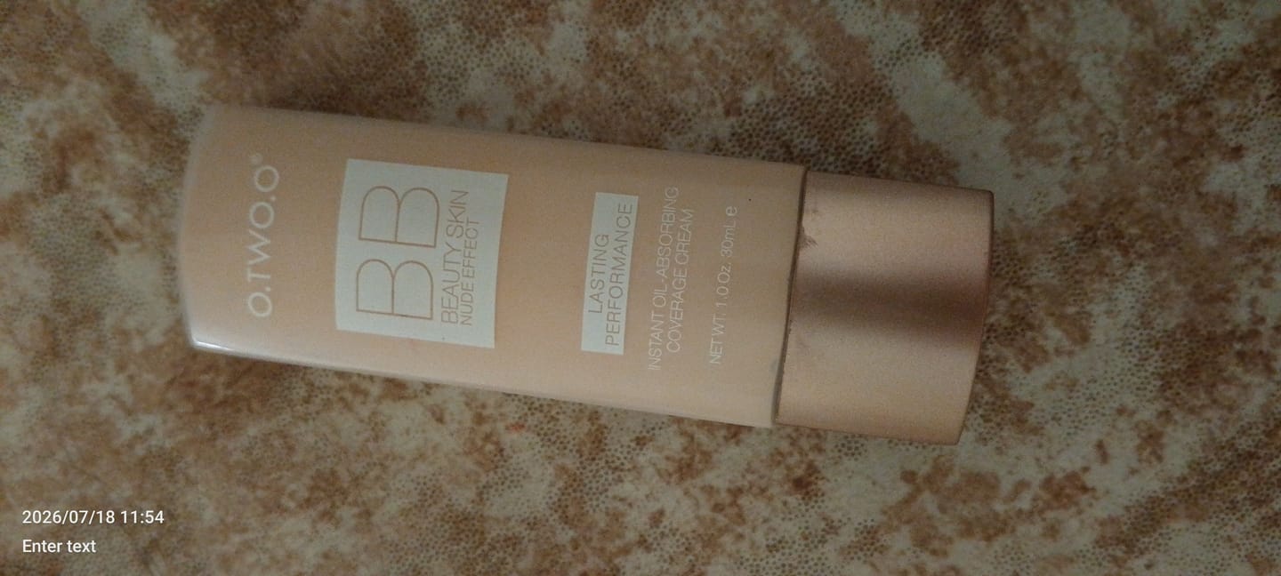 Customer photo review of O.TWO.O BEAUTY SKIN NUDE EFFECT BB CREAM