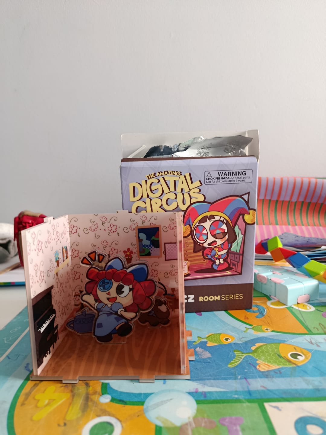 Customer photo review of Digital Circus Acrylicz Blindbox