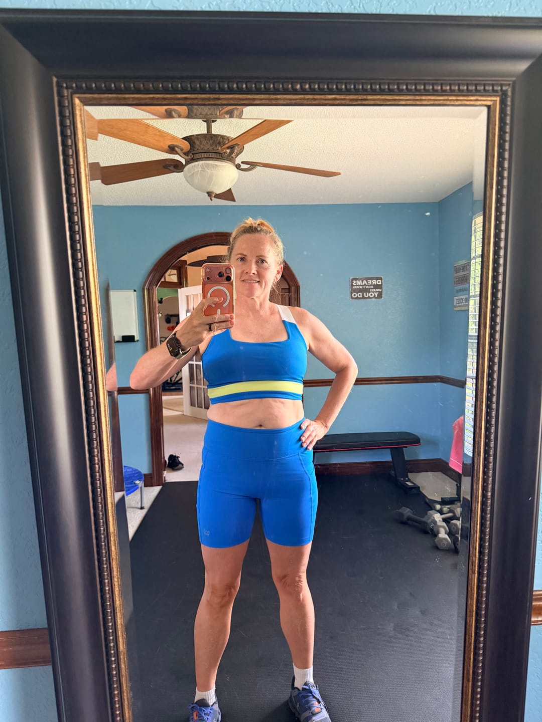 Customer photo review of BOLD Color Blocked Square Neck Long Lined Bra