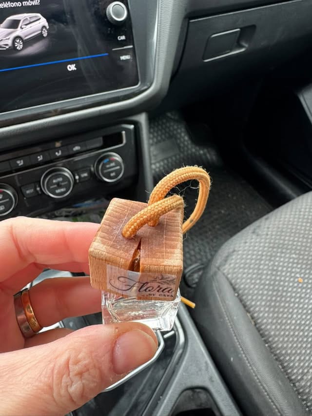 Customer photo review of Envase 8 ml difusor auto cuadrado tapa cuadrada tapón