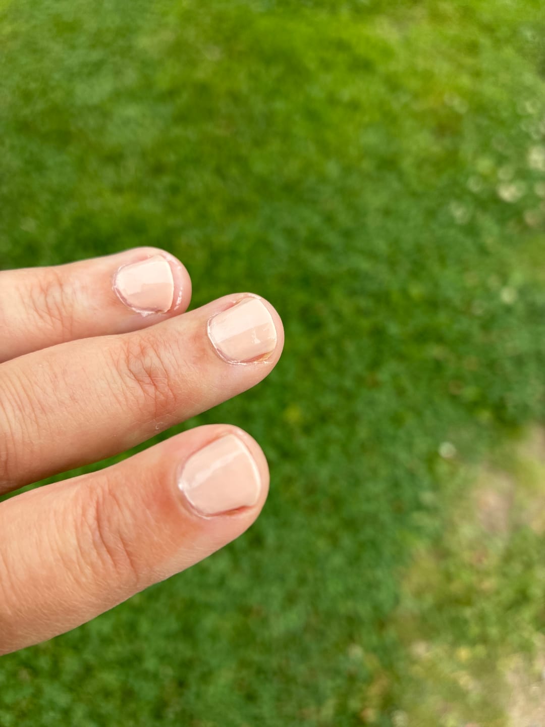 Customer photo review of Green reactive, vegan nail polish "Didier Lab", never stop, 10ml