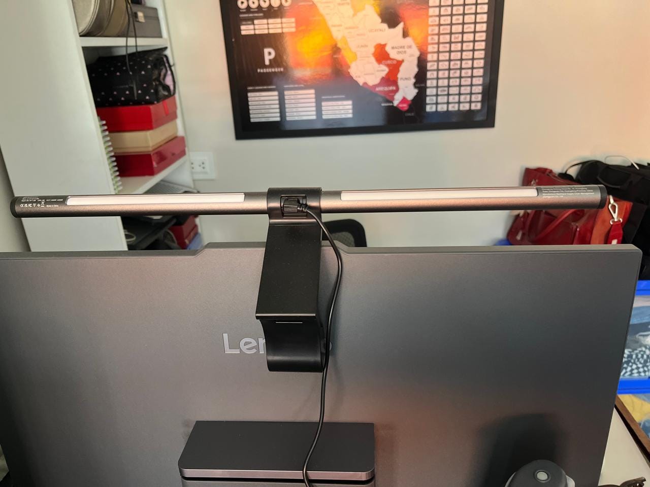 Customer photo review of Barra de Luz para Monitor + RGB Trasero