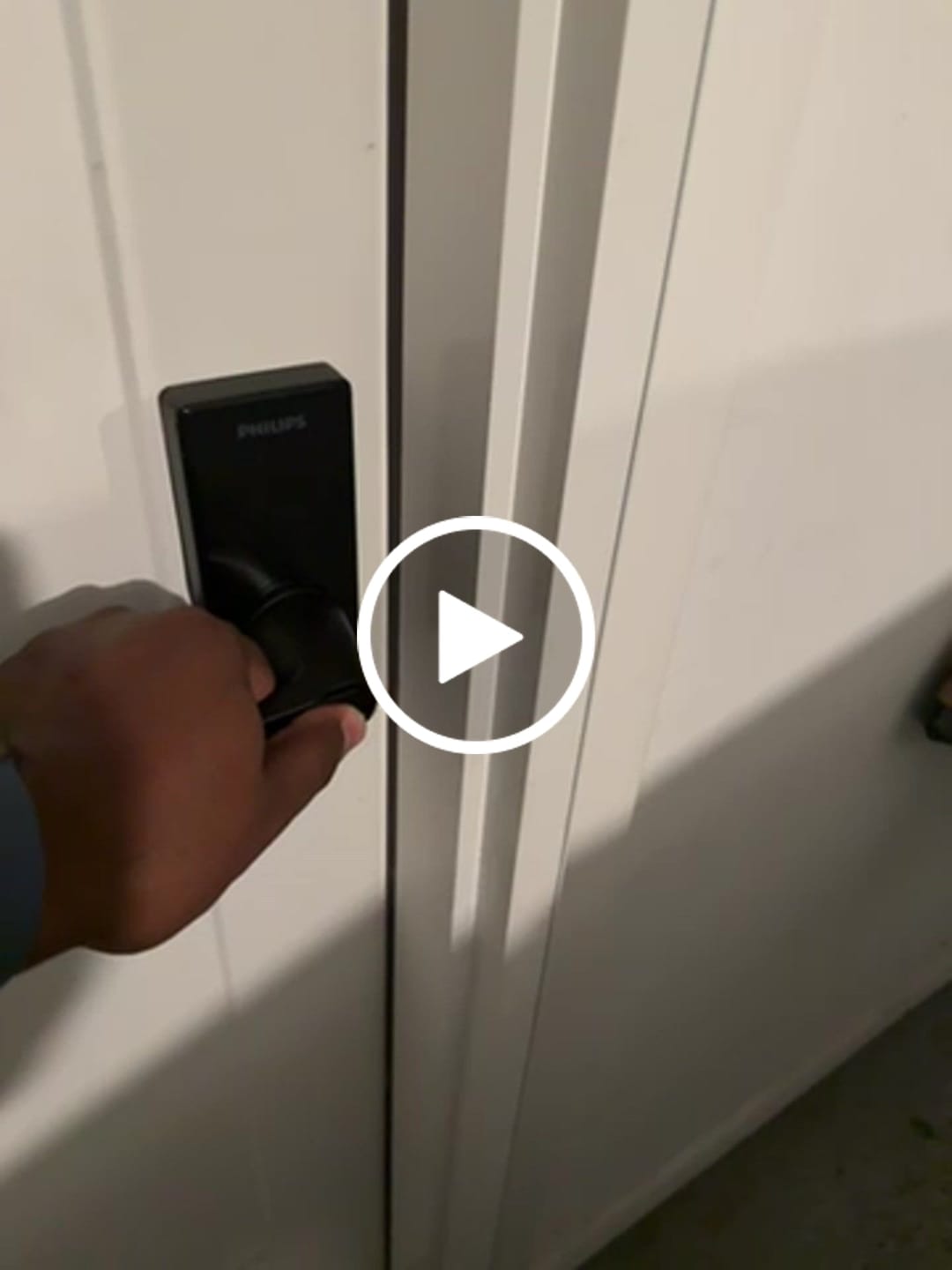 Customer video review of Philips 2000 Series Fingerprint Wi-Fi Smart Door Lock with Handle
