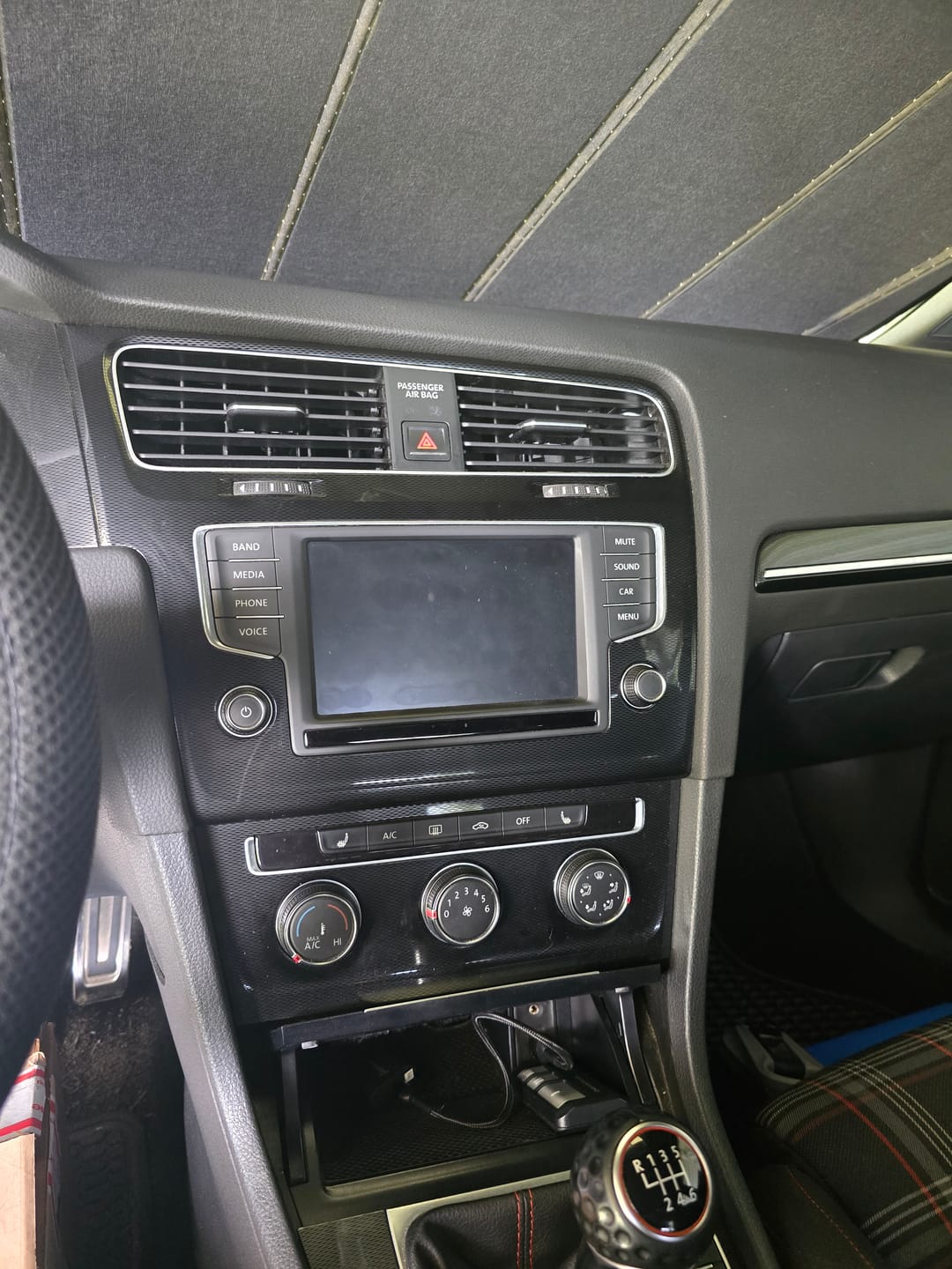 Customer photo review of VW MK7 Golf/GTI/GolfR/E-Golf 8" Glass Display Retrofit Kit (Nav/Non Nav)