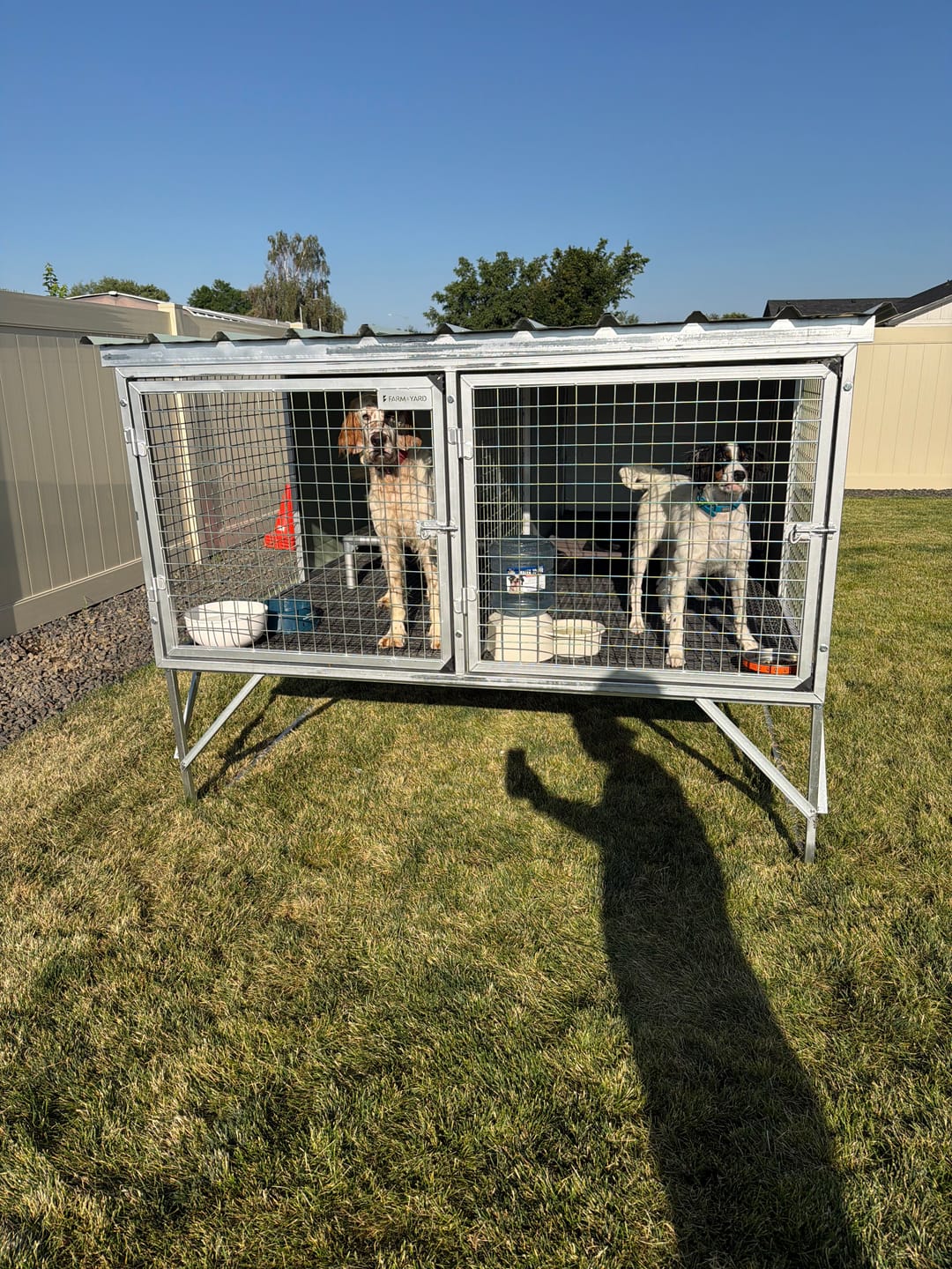 Customer photo review of Raised Safety Kennel