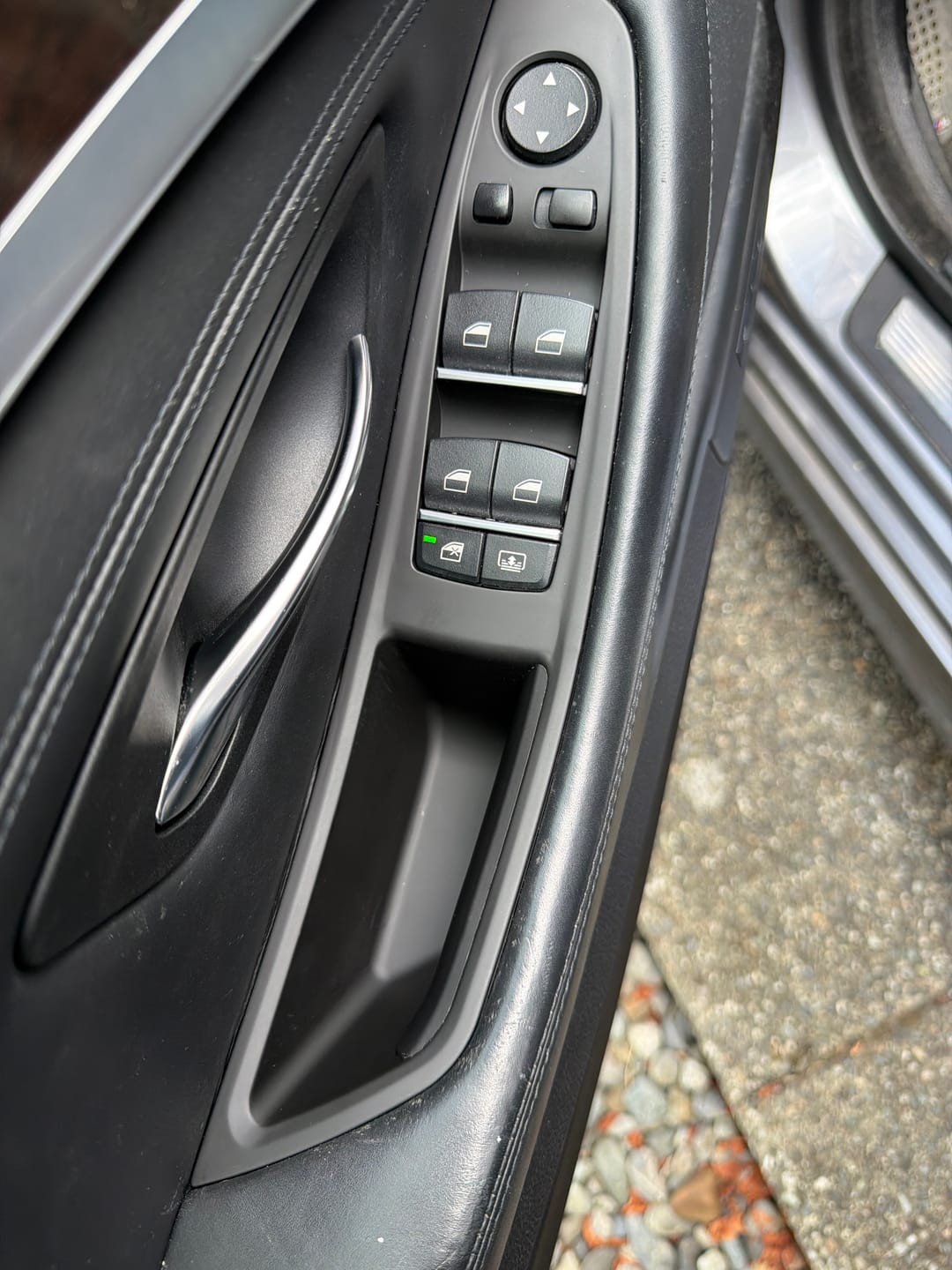 Customer photo review of Driver Side Window Switch Armrest Panel for BMW 5 Series F10 F11 2010-2016 | SPCRSO