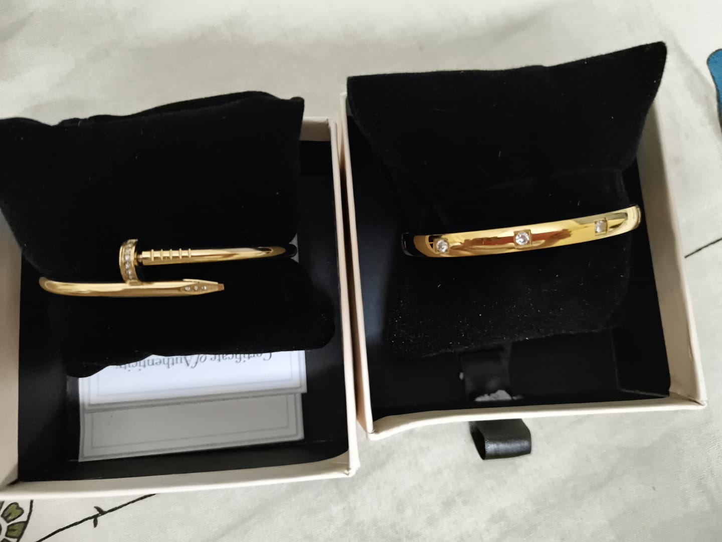 Customer photo review of Dazzling Studded Nail Set