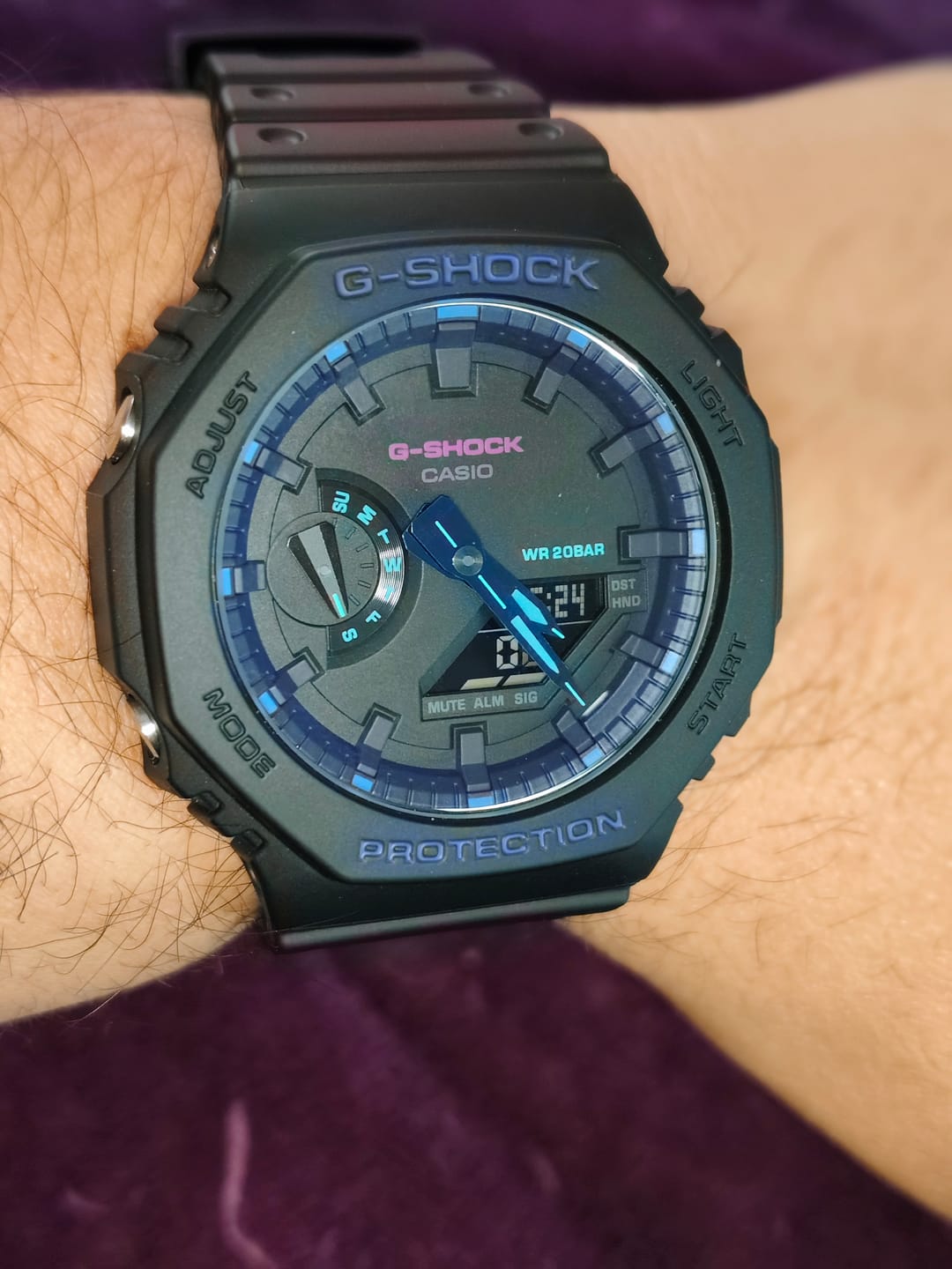 Customer photo review of Reloj Casio G-Shock Royal Oak "Casioak" GA-2100VB-1A Carbon Core Azul