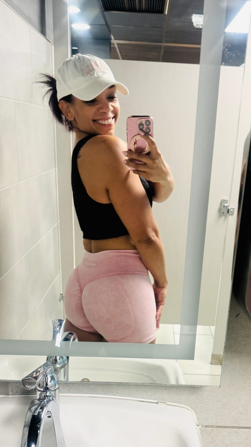 Customer photo review of SoftSculpt Shorts