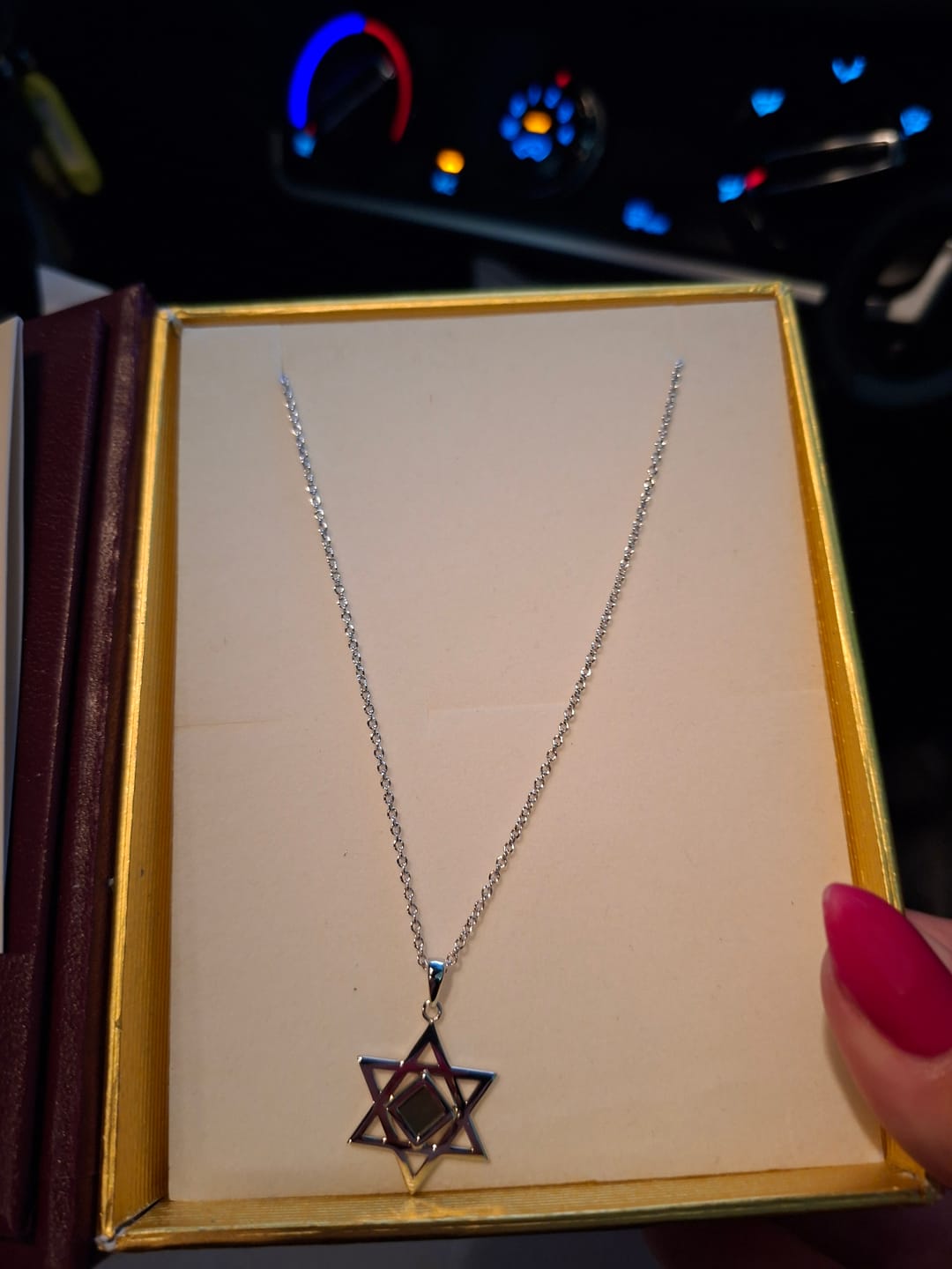 Customer photo review of Star of David Necklace for Men - זהב 14 קראט