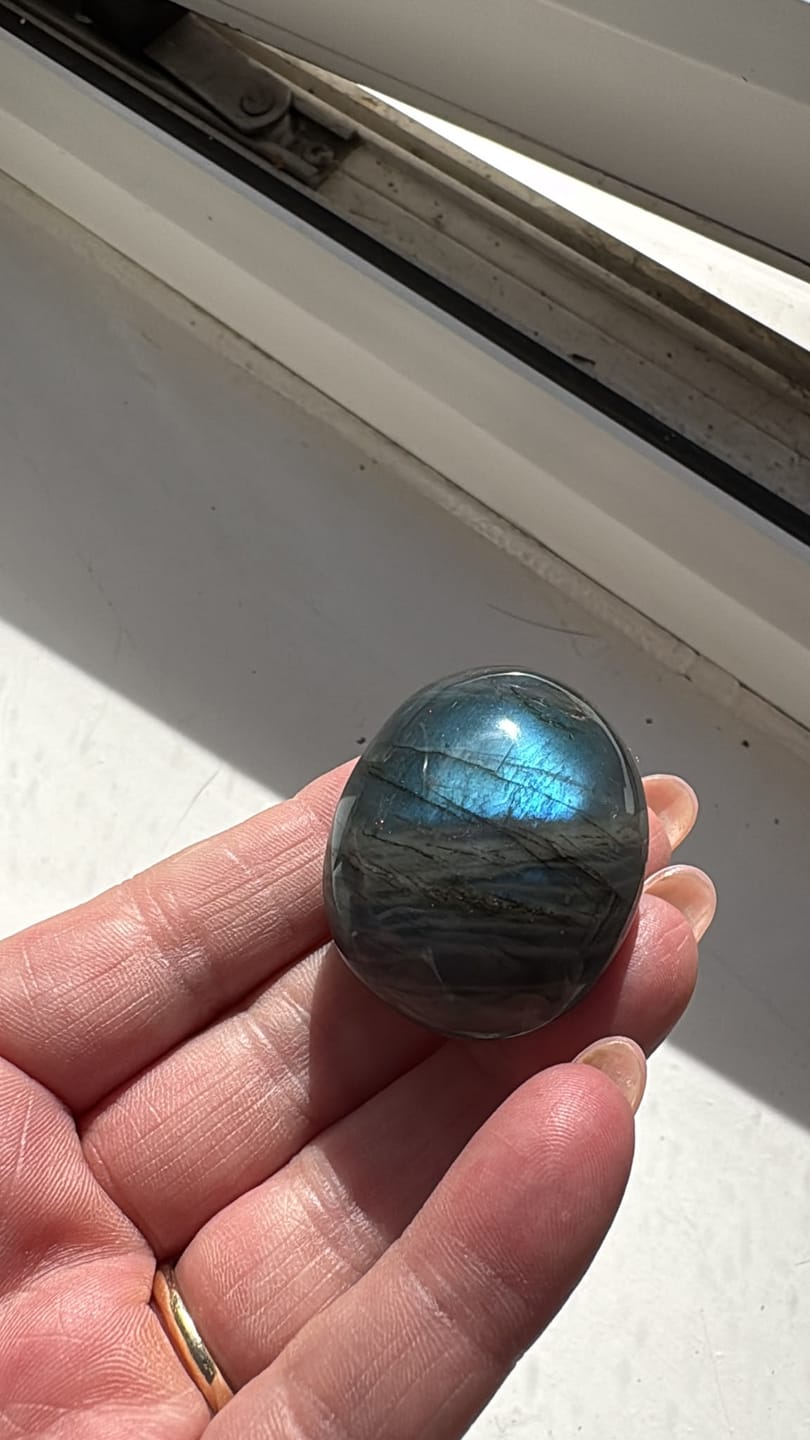 Customer photo review of Natural Labradorite Palm Stone