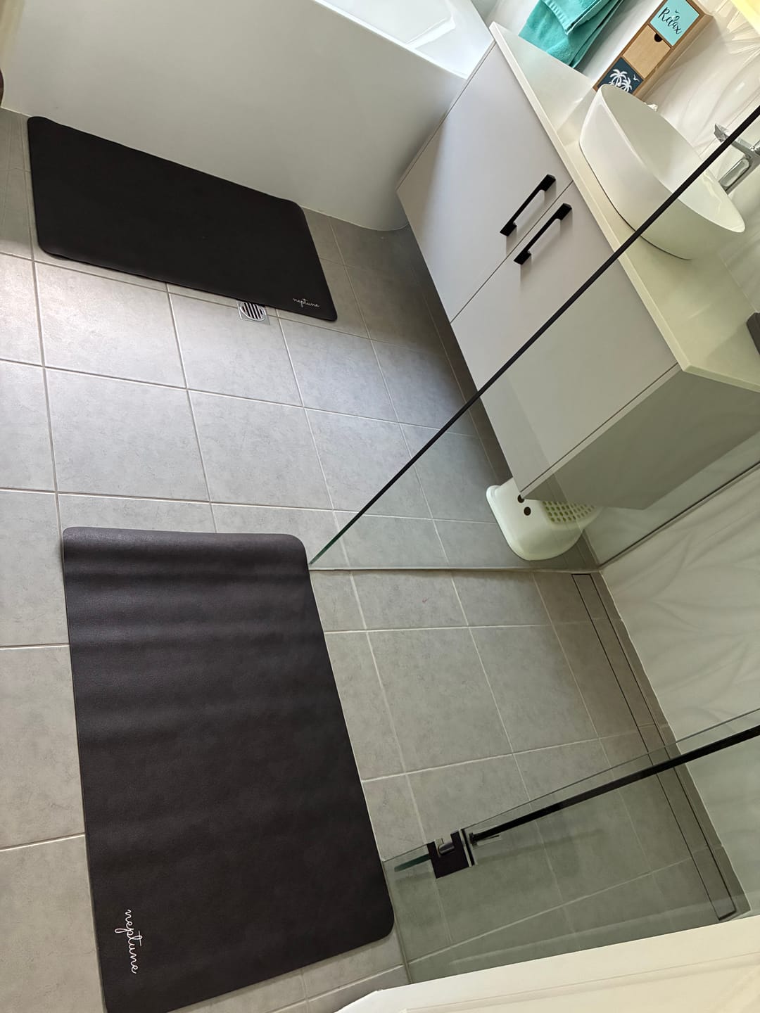 Customer photo review of Diatomite Fast Drying Bathmats (50x80cm)