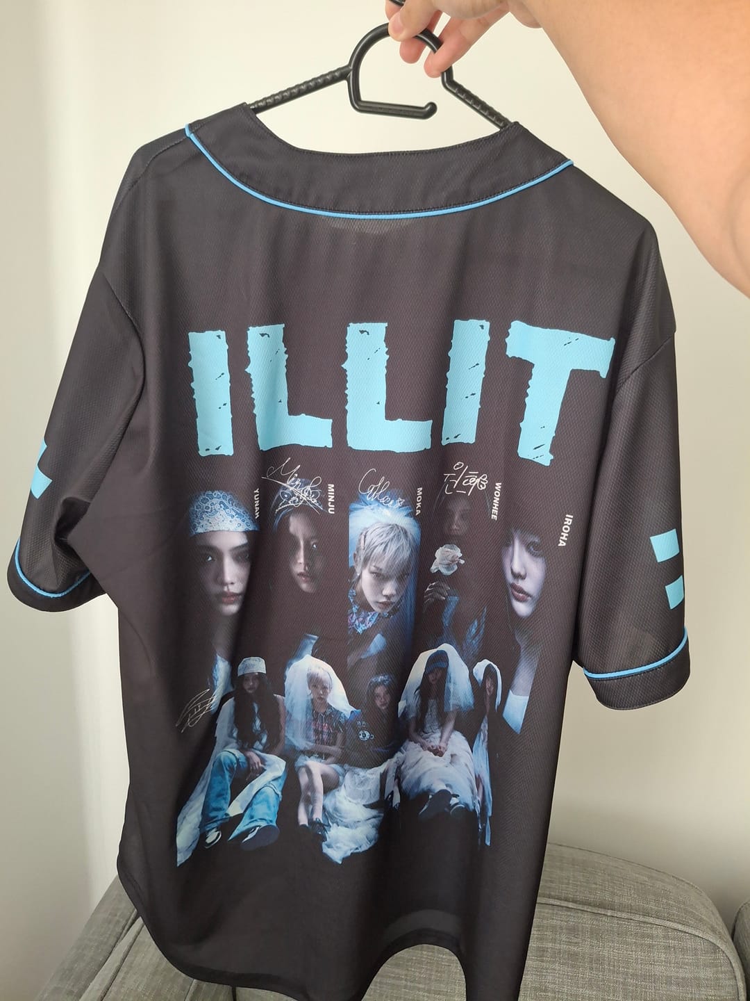 Customer photo review of Illit It Me Album Baseball Jersey Gifts For Fans