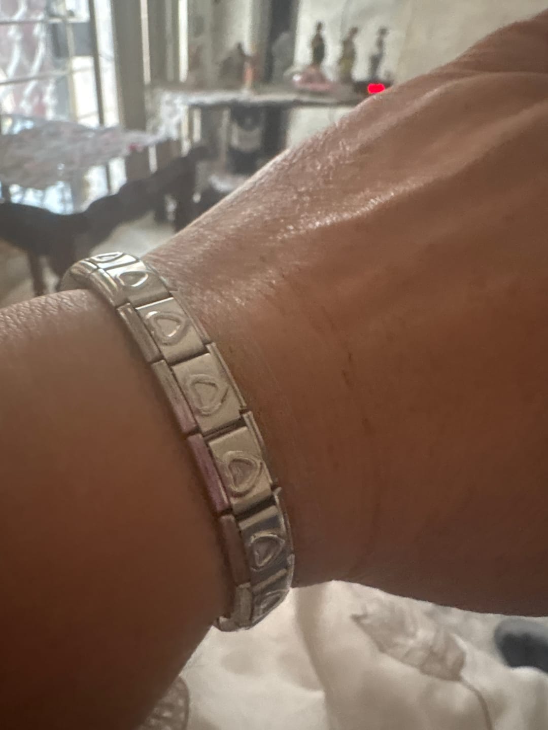 Customer photo review of Pulsera Italiana Con Contorno Corazon