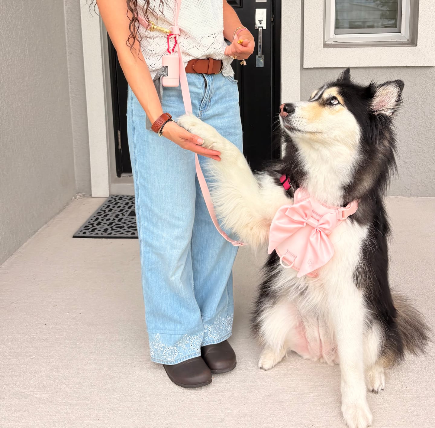 Customer photo review of Wander! Bow Harness Kit Blossom - Gold