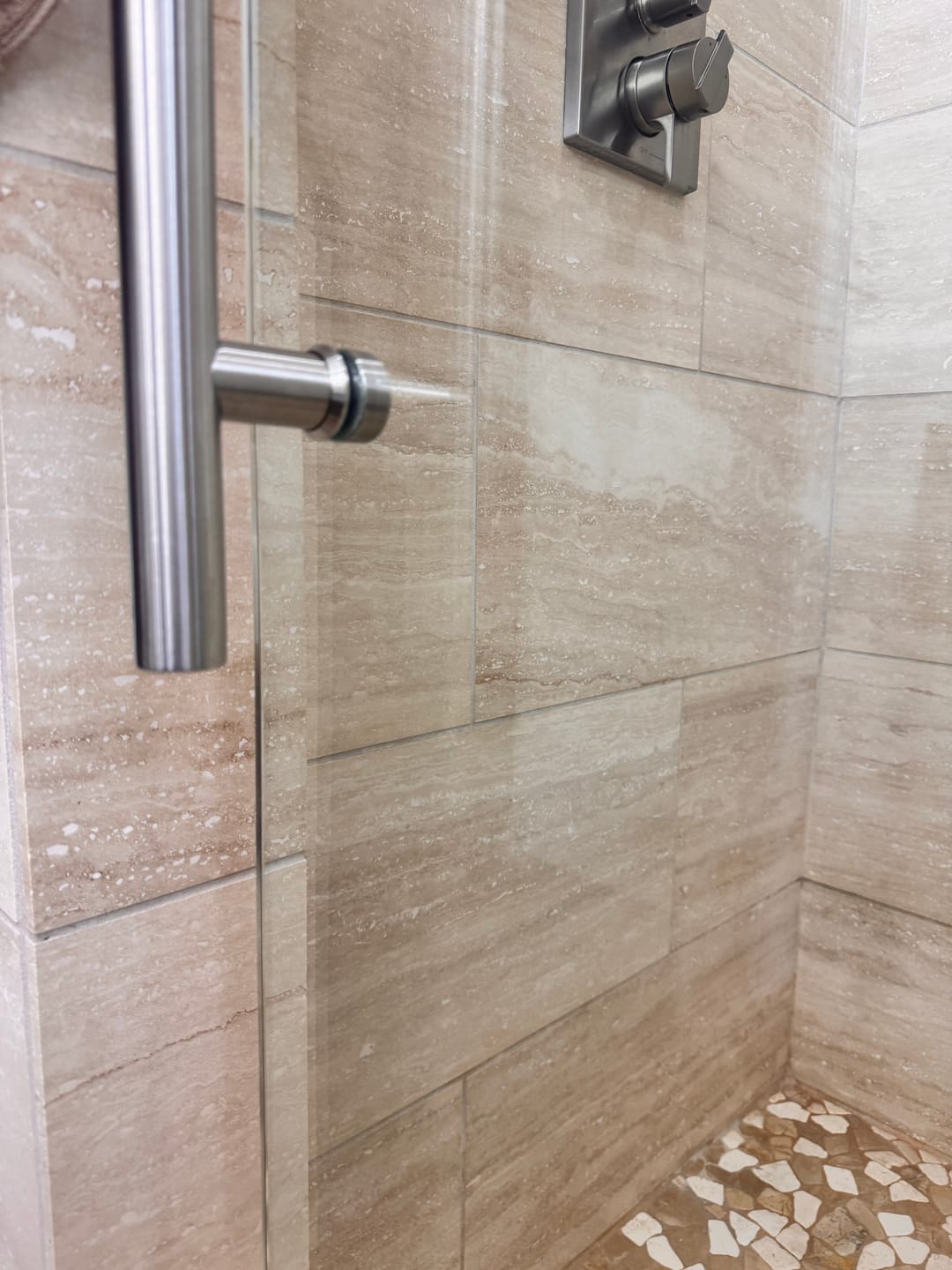 Customer photo review of Bonastre Hard Water & Soap Scum Removal Kit – Glass, Tile & Bathroom & Kitchen Surfaces