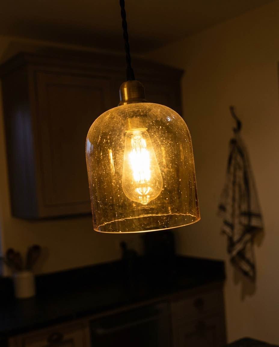 Customer photo review of Lampe de table Felo – céramique, usage bureau et salon – Lumsky
