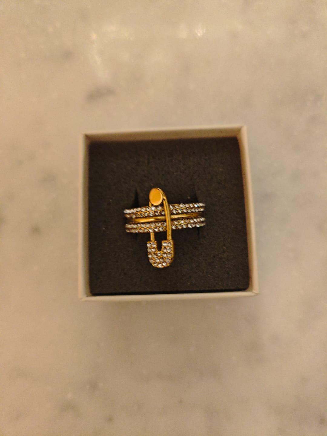 Customer photo review of Pave Flow Safety Ring 14K Vergoldung