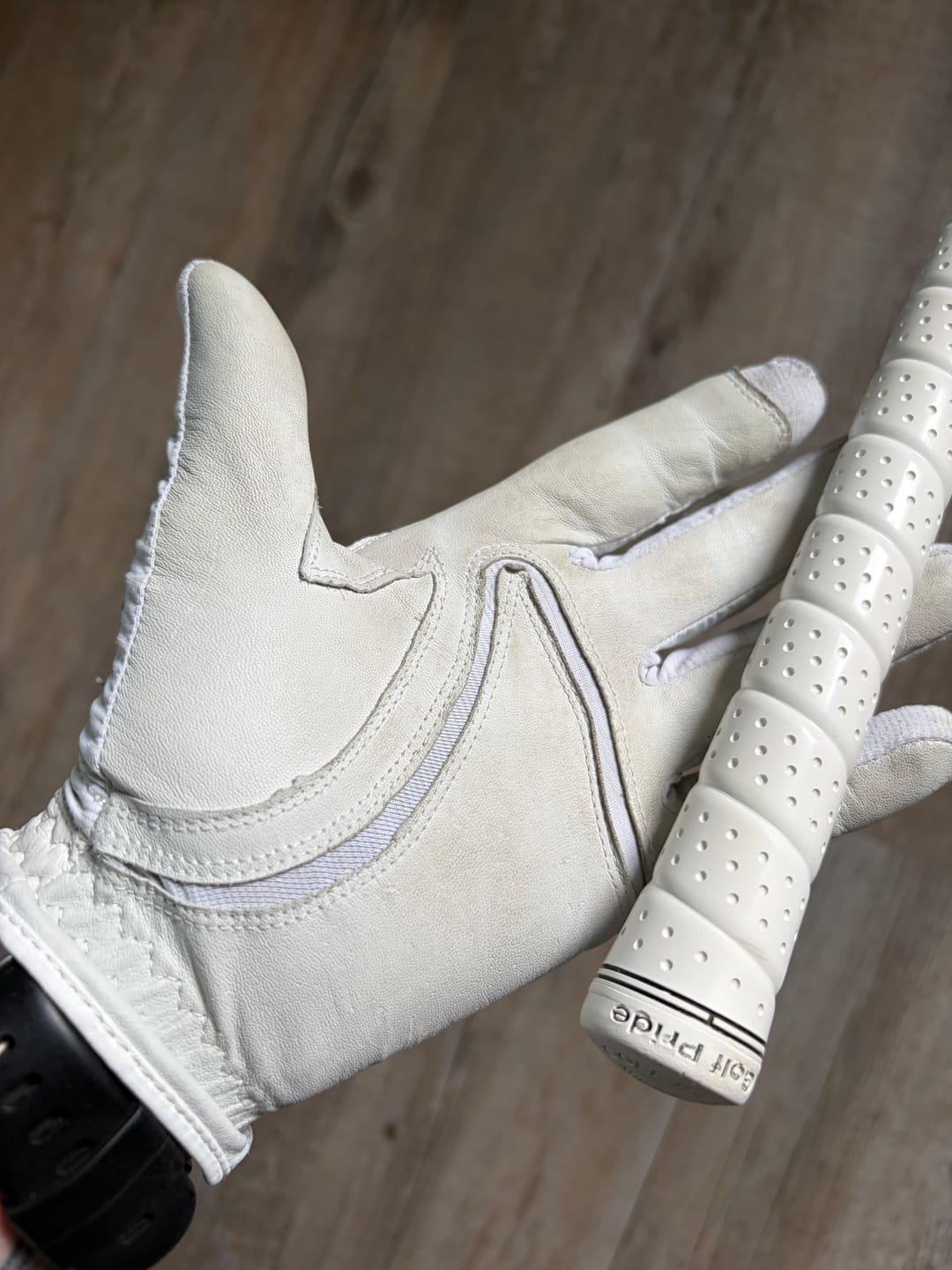 Customer photo review of COPPERTECH PLUS ELITE GRIP WHITE/WHITE ROO LEATHER GLOVE