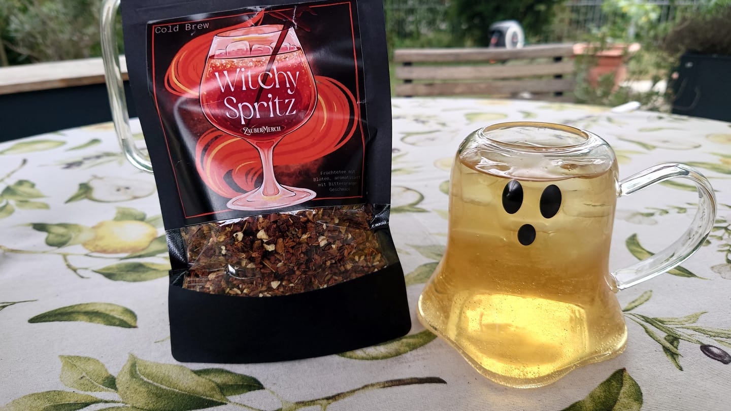 Customer photo review of Witchy Spritz Cold Brew Tee – Bitterorange Eistee