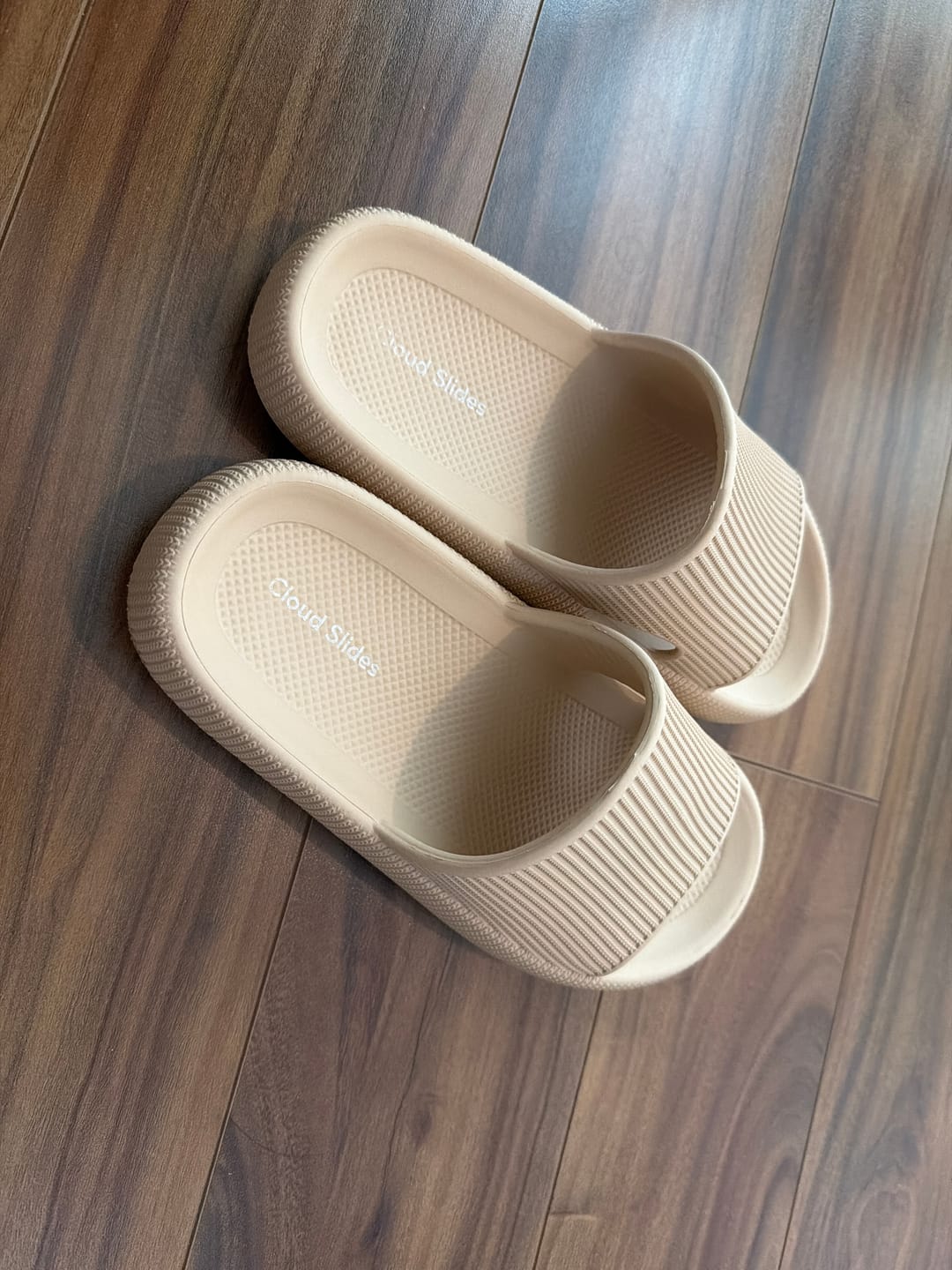 Customer photo review of Cloud Slides - Original Cushion Comfort
