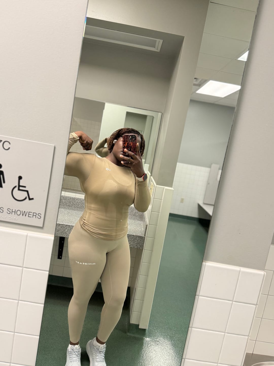 Customer photo review of Define Leggings