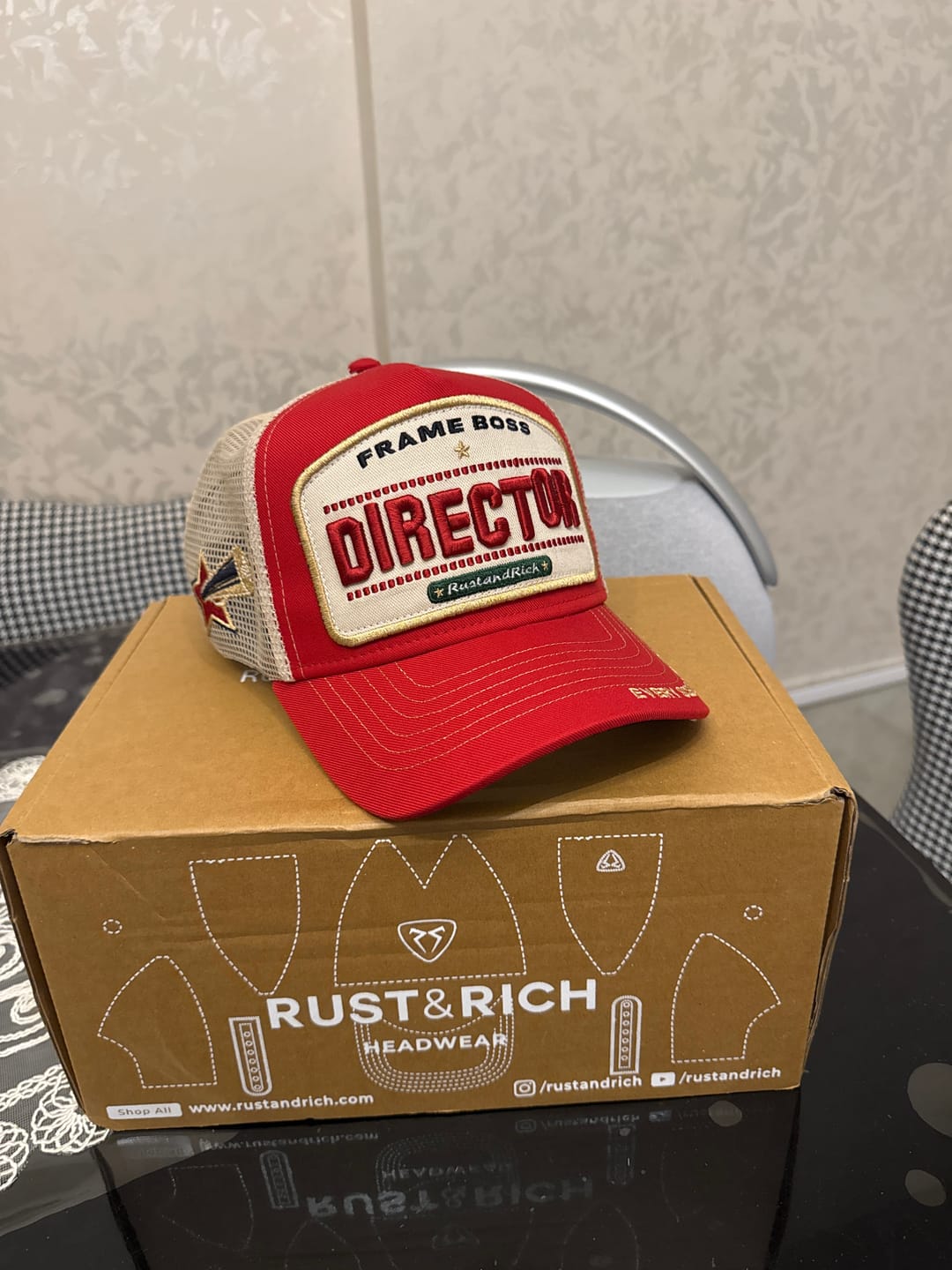 Customer photo review of Trucker Hat - Professional Collection - Director - Kırmızı