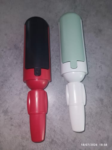 Customer photo review of Brosse Adhésive pour Animaux Domestiques