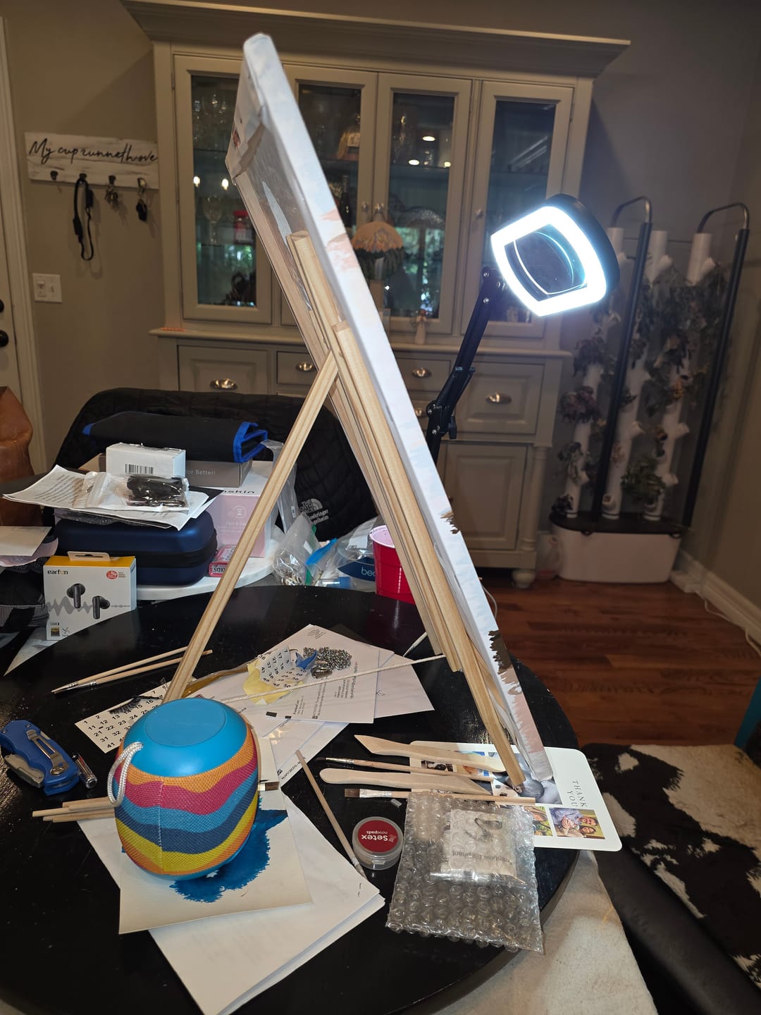 Customer photo review of Natural Wood Easel