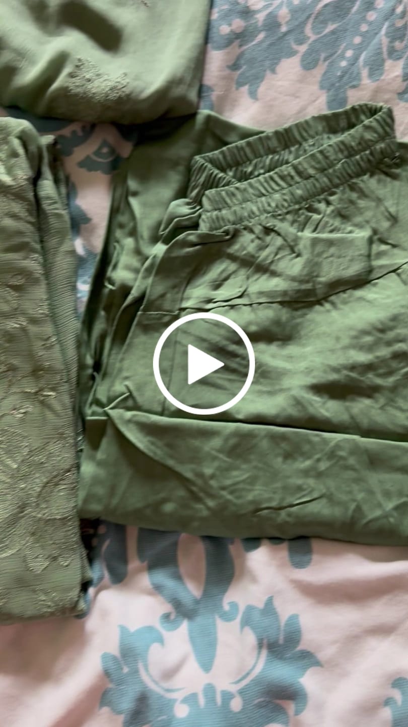 Customer video review of Husan e Jahan - Luxury Chiffon Outfit with Chiffon Dupatta - Ready to Wear - SB - Hej-V5-D7
