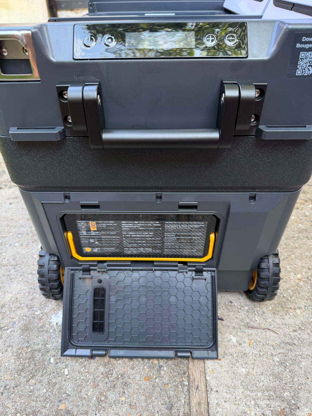 Customer photo review of BougeRV New CRD2 V2.0 40L Dual Zone 12V Portable Fridge Freezer