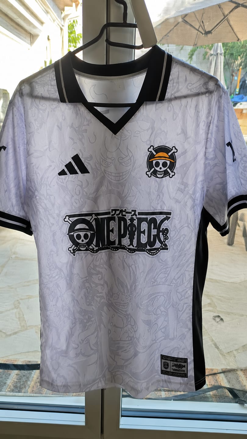 Customer photo review of Camiseta Capitán Levi