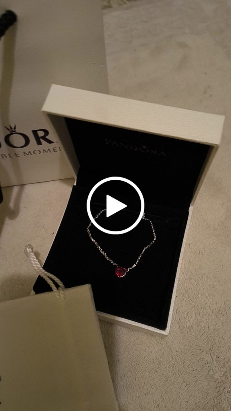 Customer video review of COLLAR CORAZON ELEVADO ROJO LOVE PANDORA + KIT DE REGALO