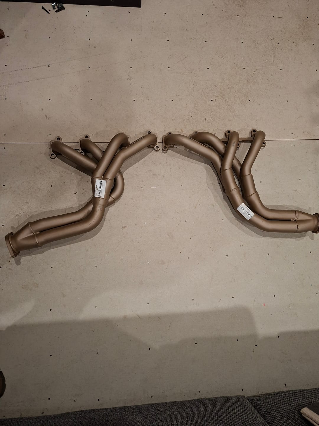 Customer photo review of PACEMAKER EXTRACTORS TRI-Y DESIGN FITS LAND ROVER DISCOVERY SERIES 1 3.5L 3.9L 4.0L 4.6L ROVER V8 1989-1998 (PH7605)