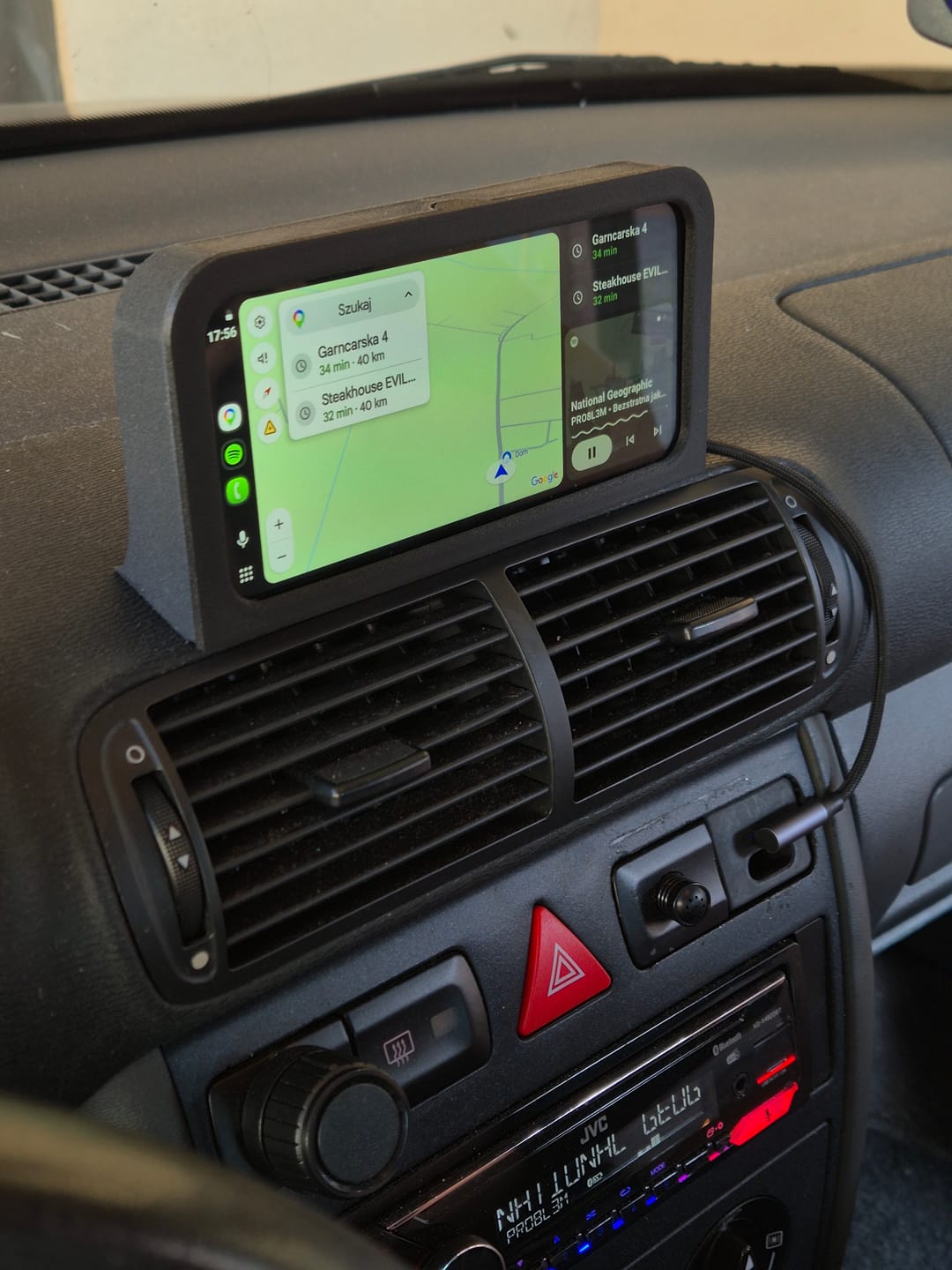 Customer photo review of CarpodGo Mini