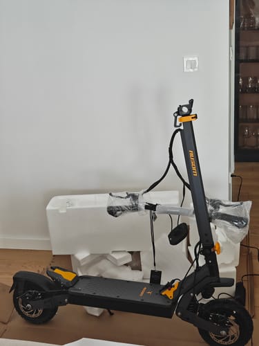Customer photo review of Ausom L1 Electric Scooter