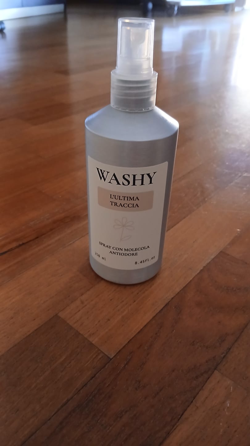 Customer photo review of SPRAY MOLECOLA ANTIODORE L'ULTIMA TRACCIA