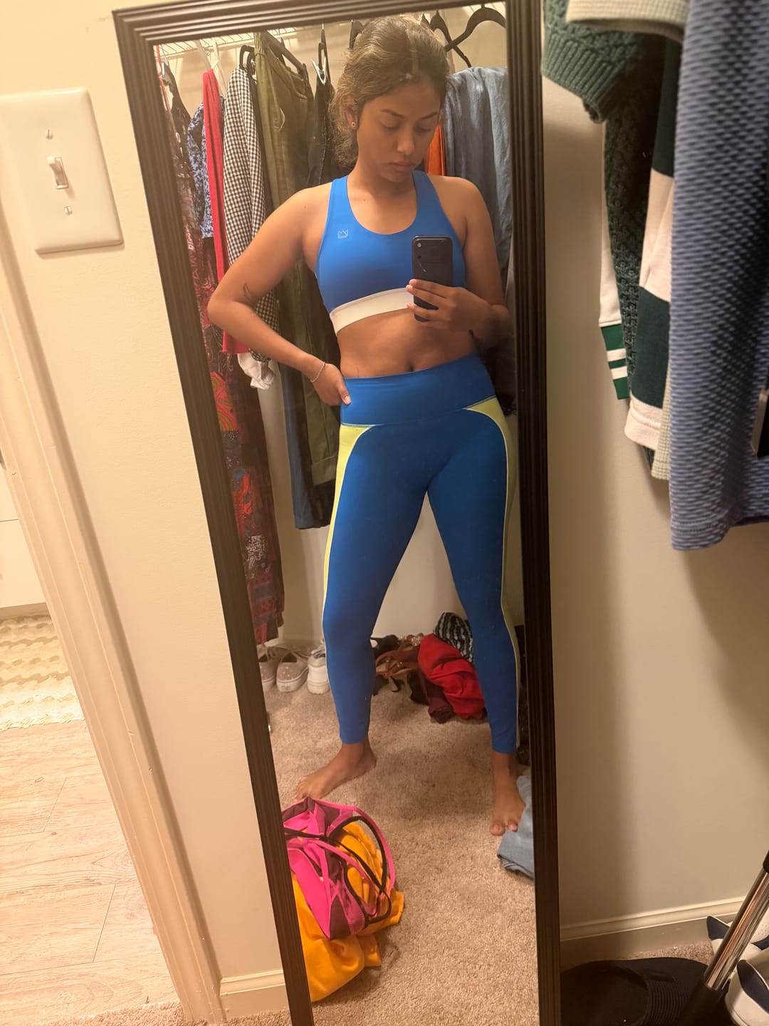 Customer photo review of BOLD Colorblocked Full Length Legging