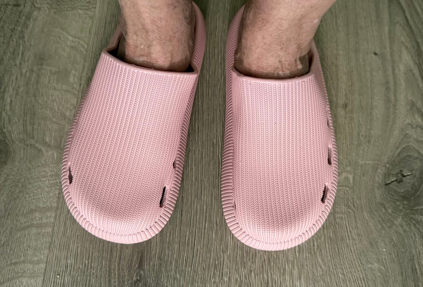 Customer photo review of HappyClogs Strapless