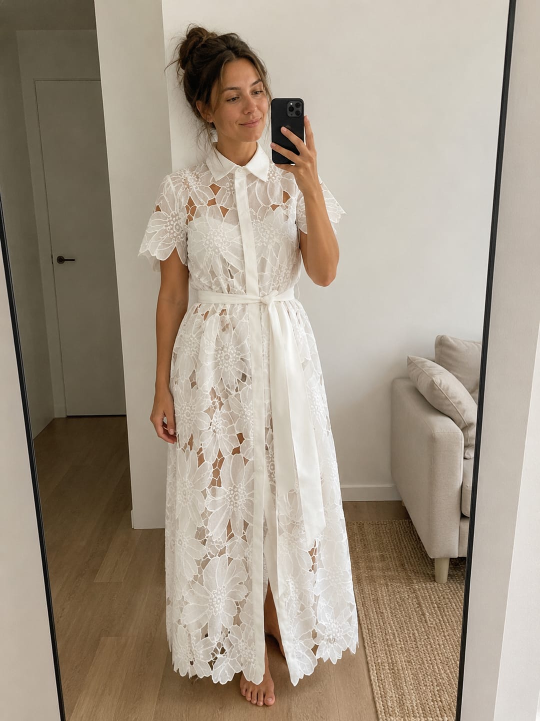 Customer photo review of Klasik siyah-beyaz uyumunu modern bir silüetle buluşturan maxi elbise