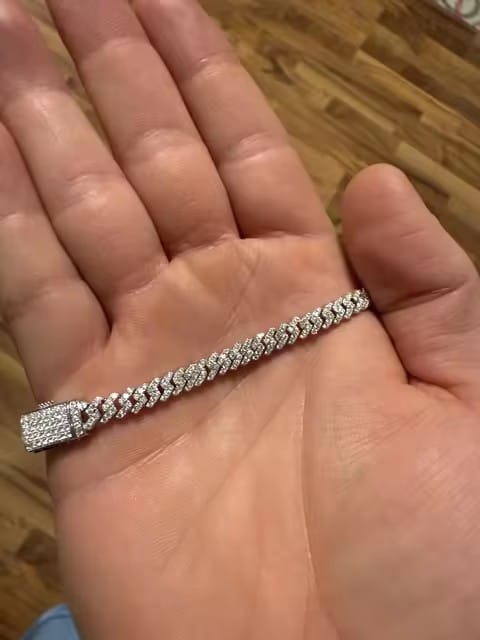 Customer photo review of Sterling Silver VVS D Color Moissanite Cuban Link Bracelet 6MM 8MM 10MM