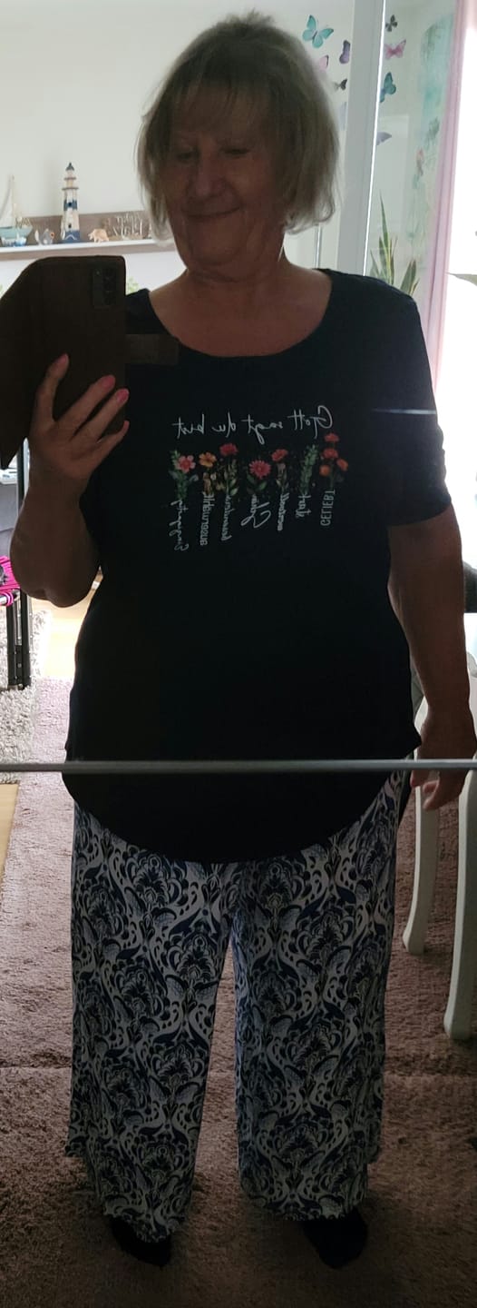 Customer photo review of Gott sagt du bist | Ladies Comfort Shirt