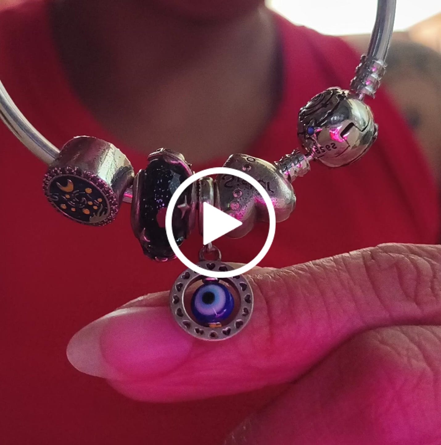 Customer video review of Ojo Turco Giratorio
