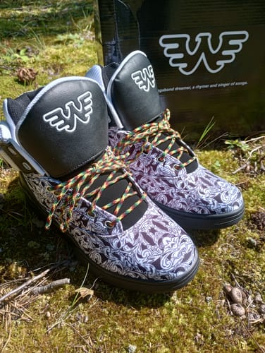 Customer photo review of Waylon Jennings x Patrick Ewing Basketball Sneaker