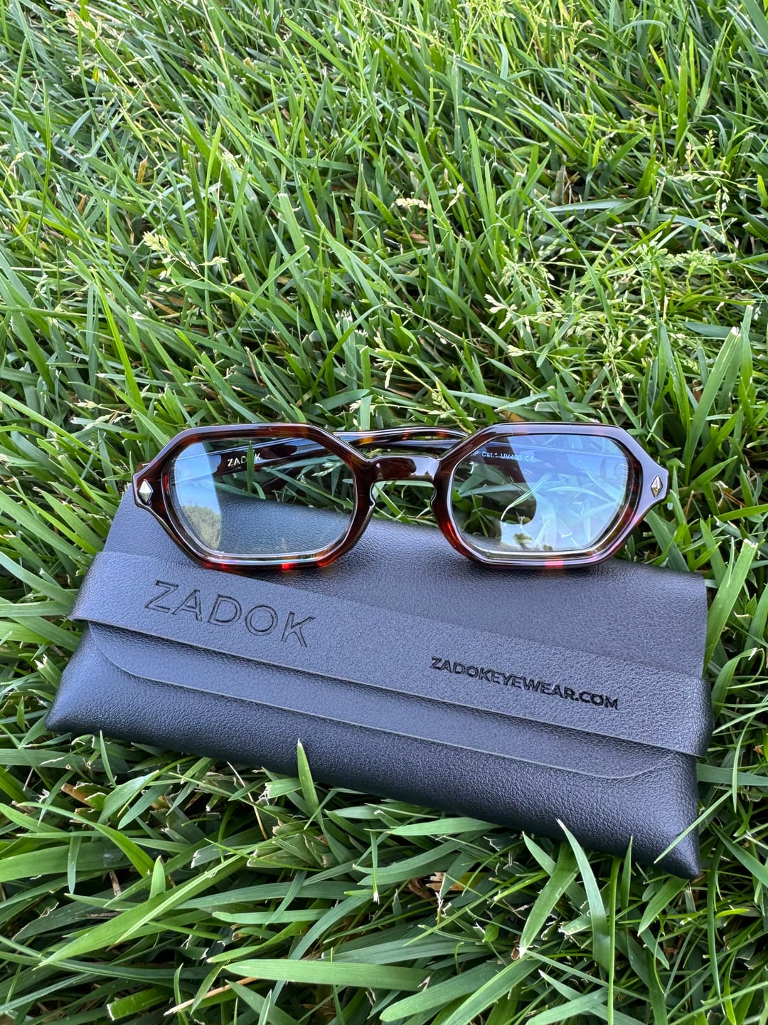 Customer photo review of PHILIP / TORTOISE BLUE
