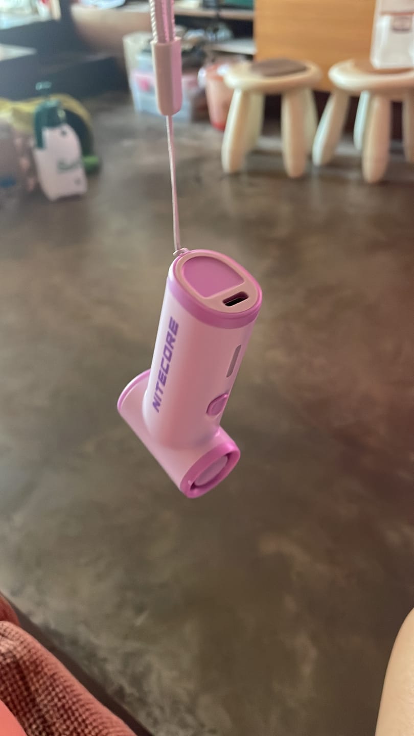 Customer photo review of NEF Nano - Palm-Sized High-Speed Handheld Fan