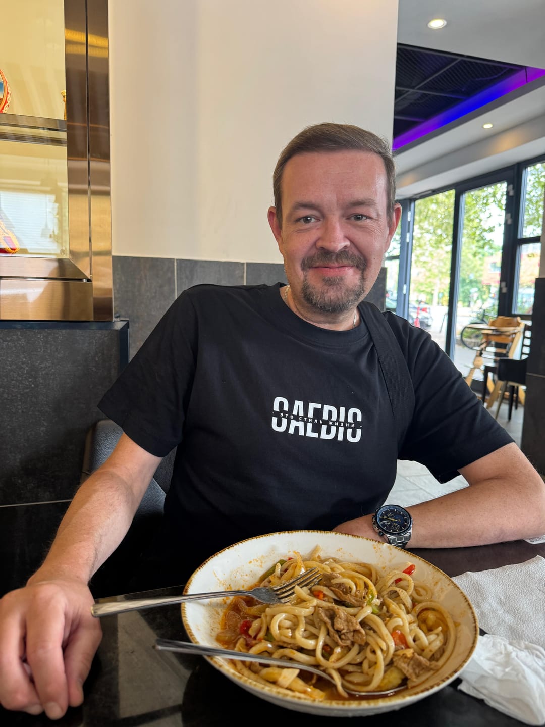 Customer photo review of Это стиль жизни - Herren T-Shirt schwarz by SAEBIS®