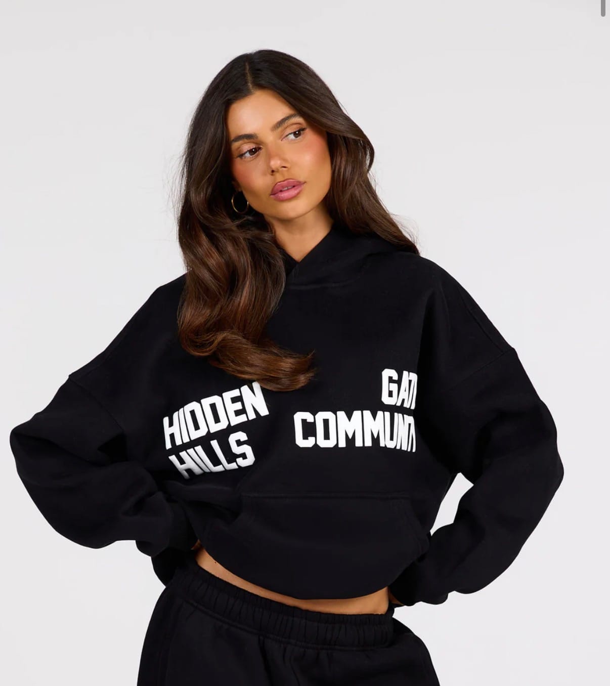 Customer photo review of GATED COMMUNITY HOODIE BLACK