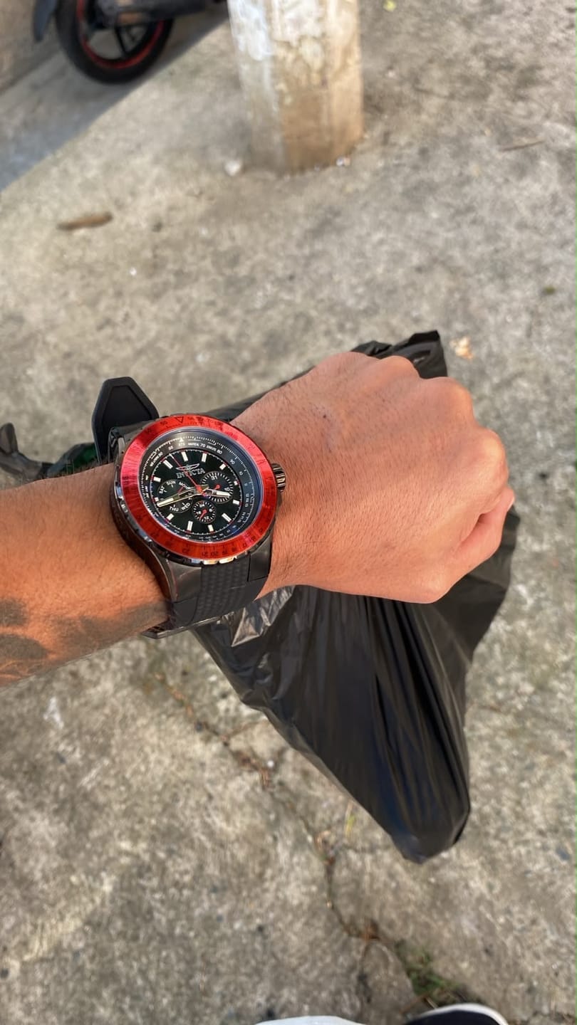 Customer photo review of Reloj Deportivo Para Hombre Invicta Aviator 39303 - Negro
