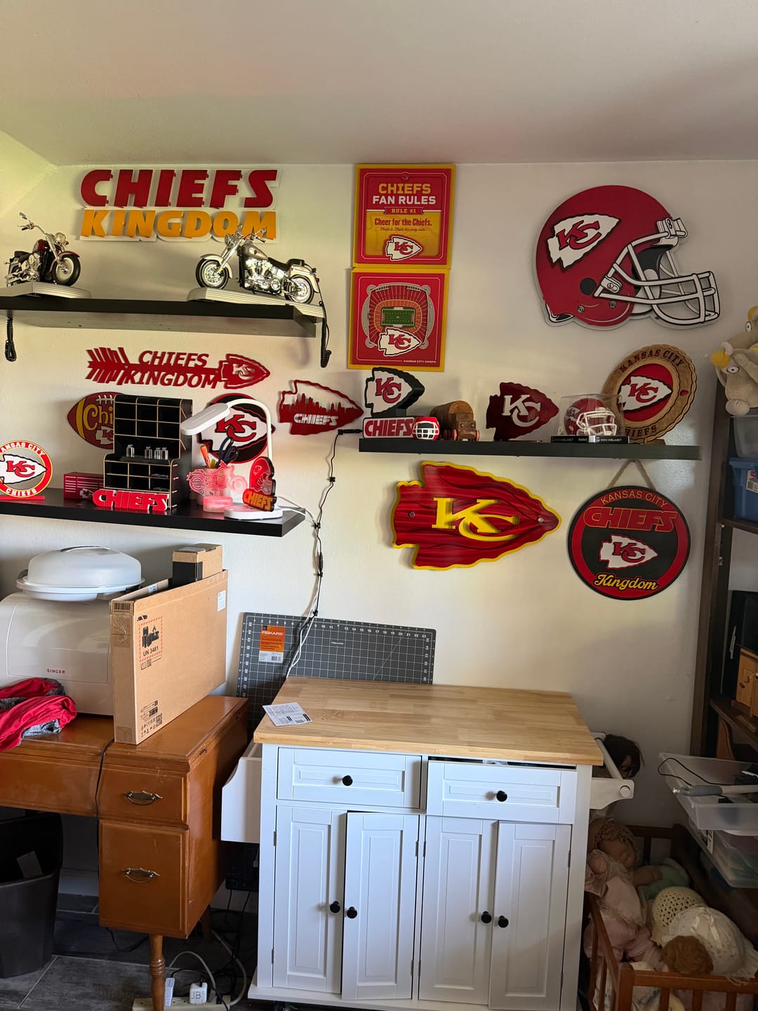 Customer photo review of Kansas City Chiefs BLITZ Collection - 8 Layer Helmet 3D Vintage Metal Wall Art